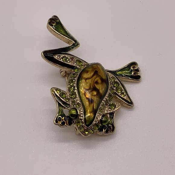 Vintage Liz Claiborne Green Enamel and Rhinestone Frog Pin Missing Rhinestone - Picture 3 of 10